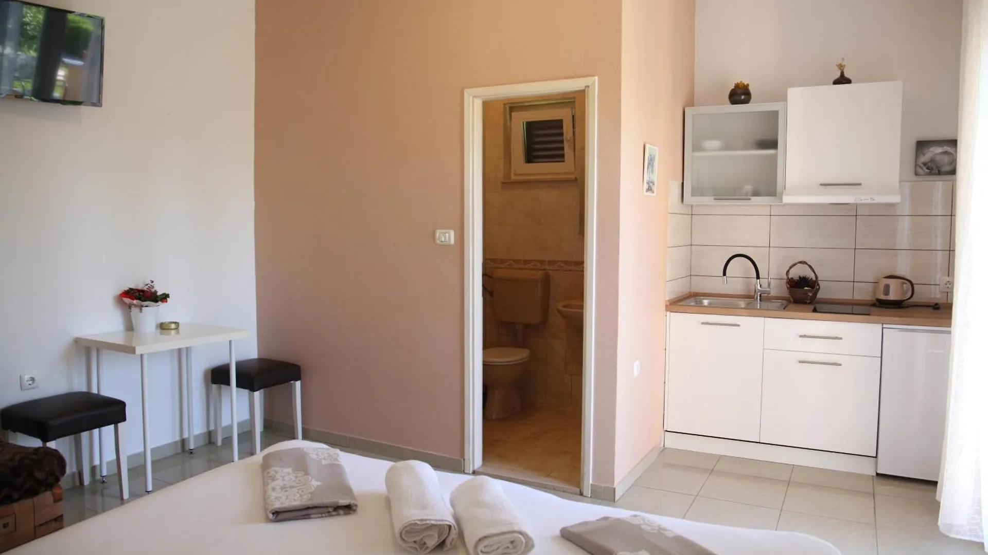 Apartments Kresan 扎达尔