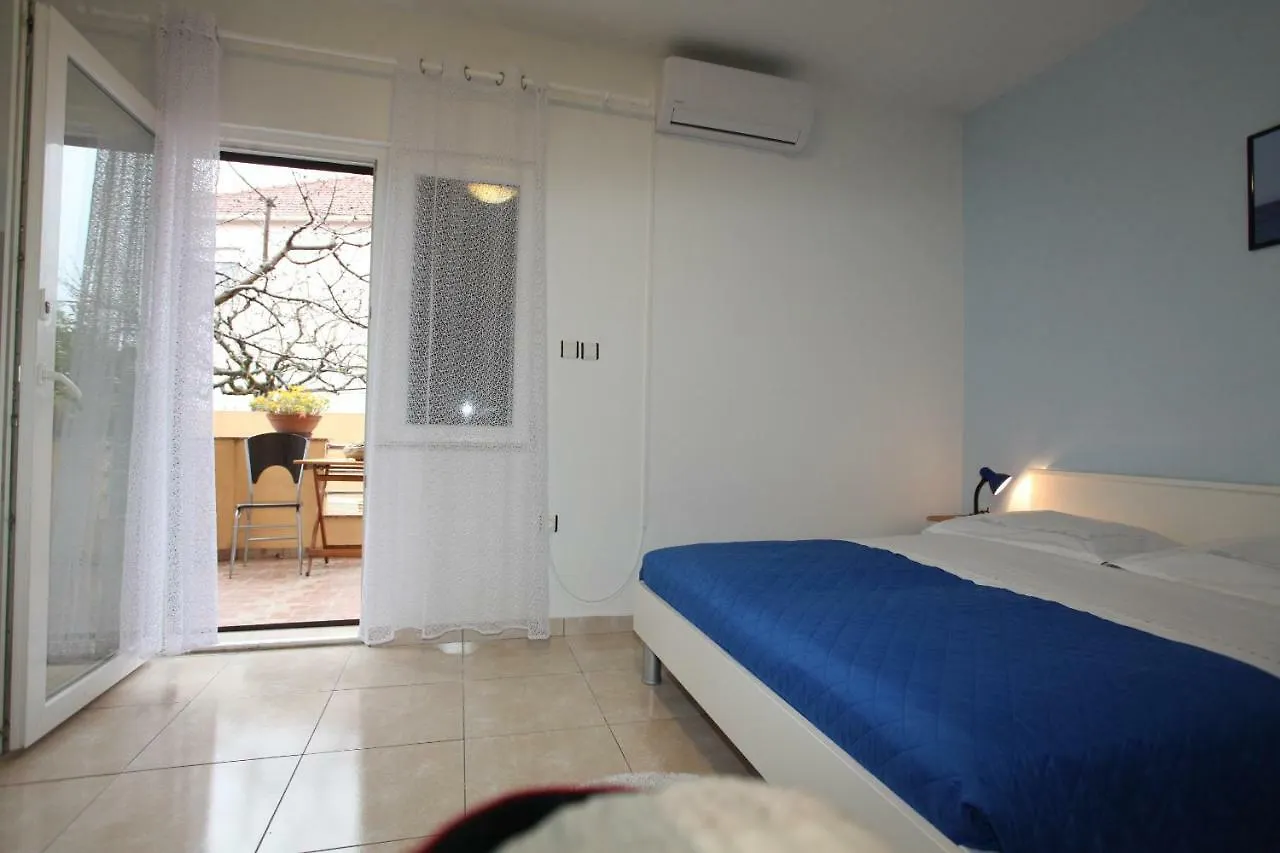 Apartments Kresan Zadar 3*,  Croacia