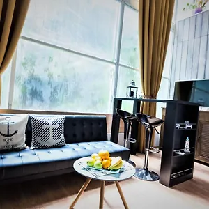 4* Pensión Divinity's Reach - Old Town Center